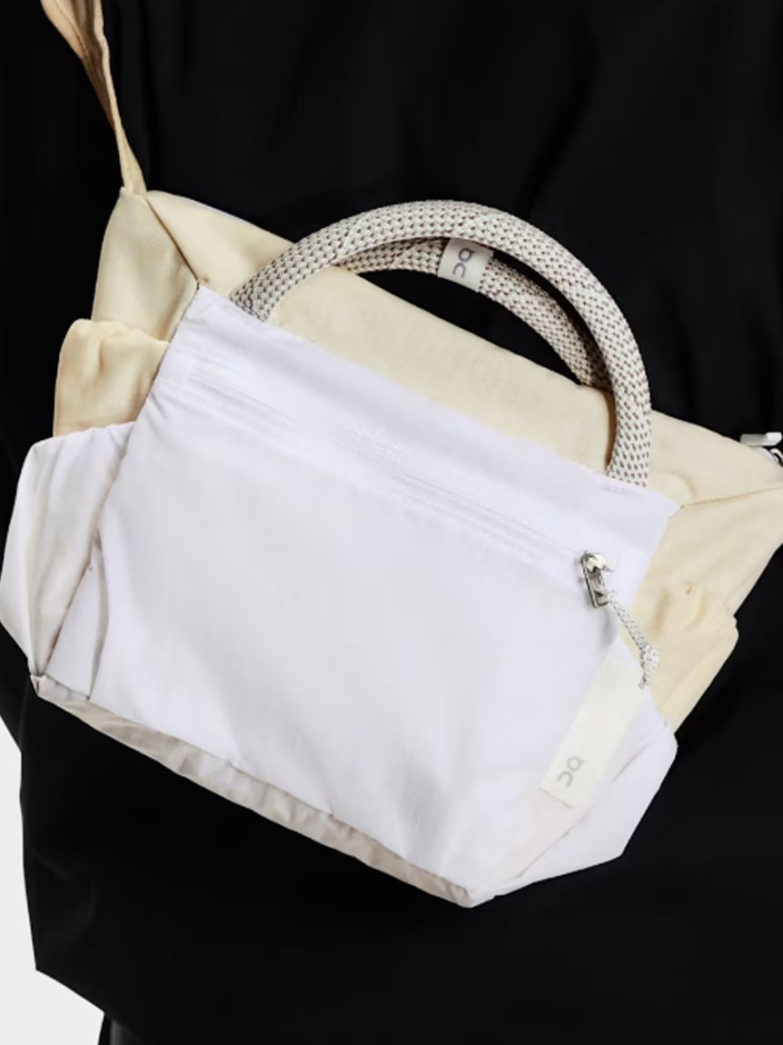 On】Track Pack Mini(トートバッグ)｜バッグ｜emmi（エミ）の通販