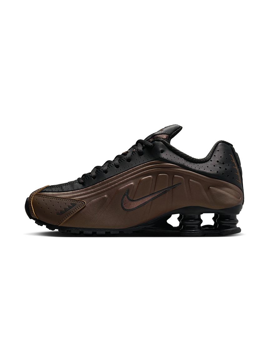 NIKE meets emmi】SHOX R4(スニーカー)｜シューズ｜emmi（エミ
