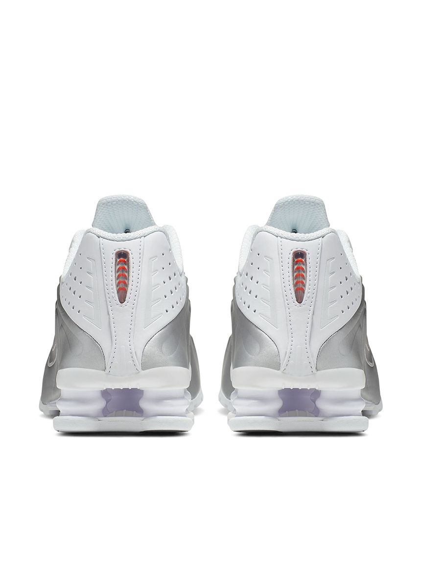 NIKE】SHOX R4(スニーカー)｜シューズ｜emmi（エミ）の通販サイト 【公式】