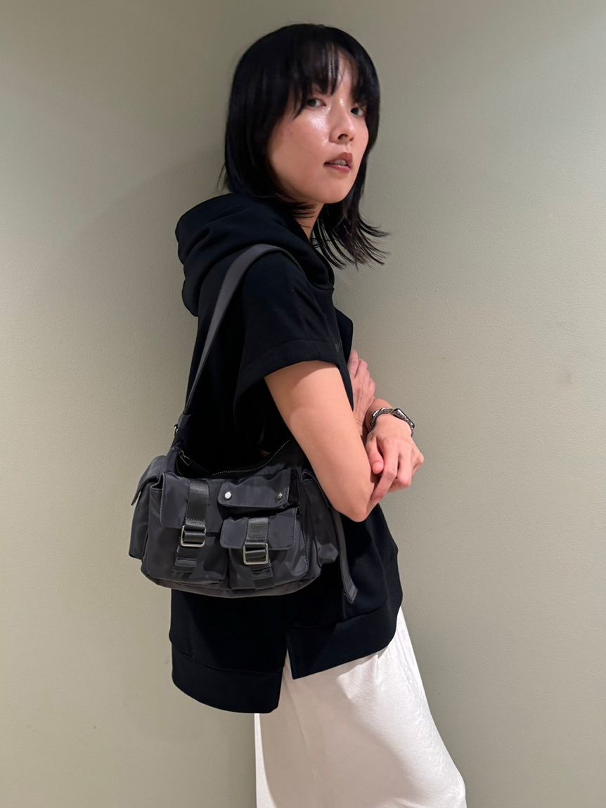 エミ emmi 【New Balance for emmi】MET24 Hooded Vest （BEG） エミ emmi 【New Balance for emmi】MET24 Hooded Vest （BEG