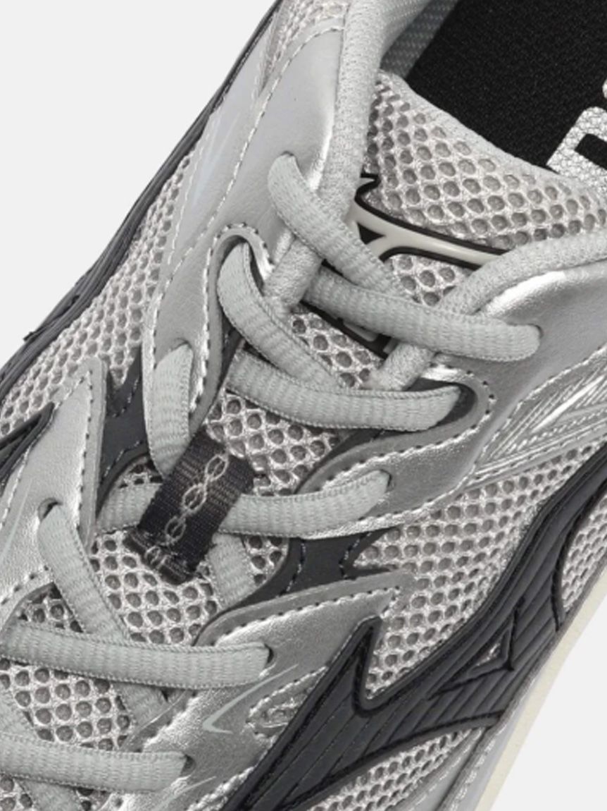 Mizuno】MXR(シューズ)｜emmi（エミ）の通販サイト 【公式】