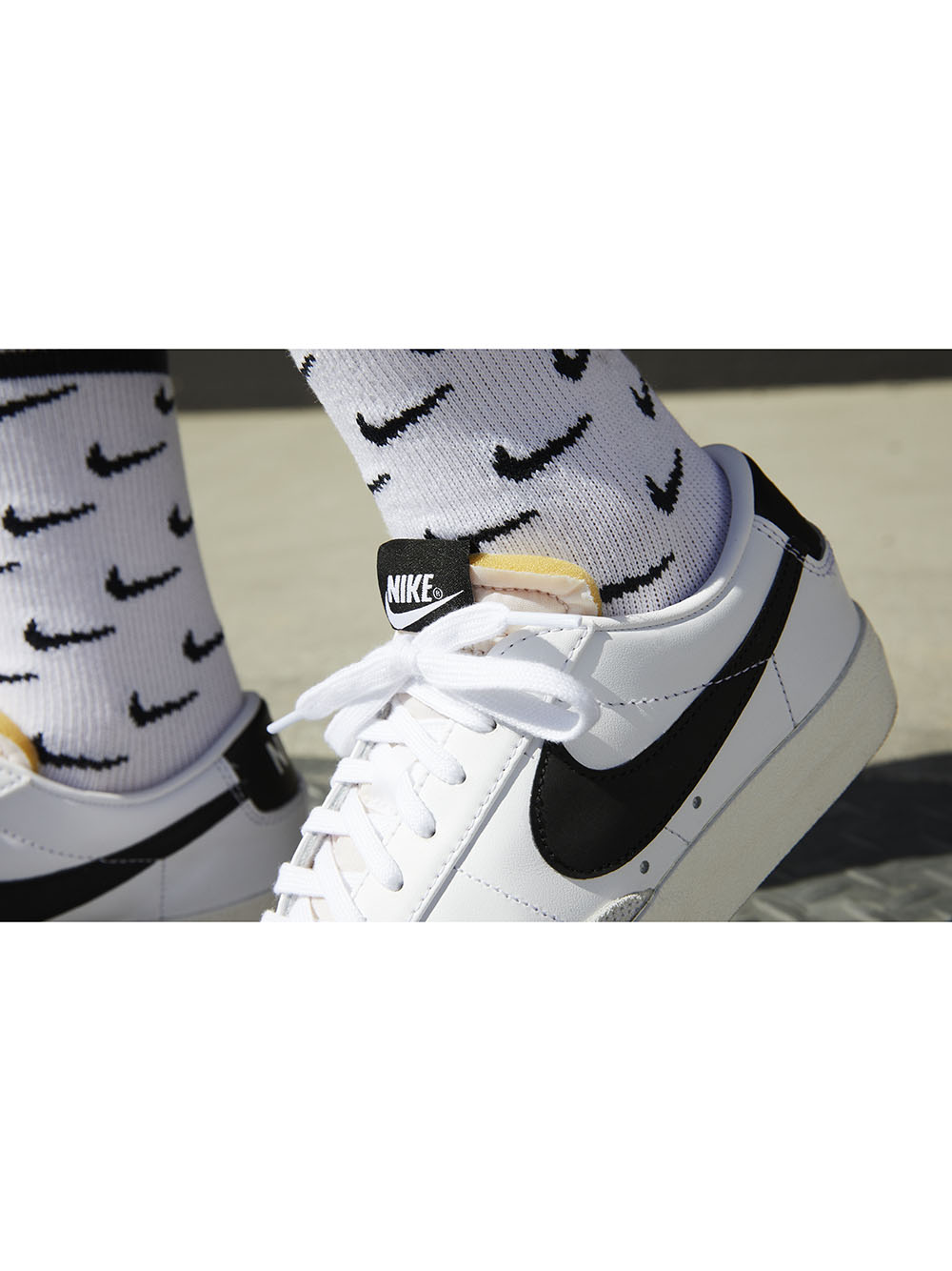 NIKE】NIKE BLAZER LOW '77(スニーカー)|シューズ|emmi(エミ NIKE】NIKE BLAZER LOW '77(スニーカー)|シューズ|emmi(エミ