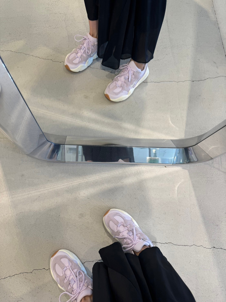 【NIKE meets emmi】TECH HERA NIKE meets emmi】TECH HERA(スニーカー)｜シューズ｜emmi（エミ