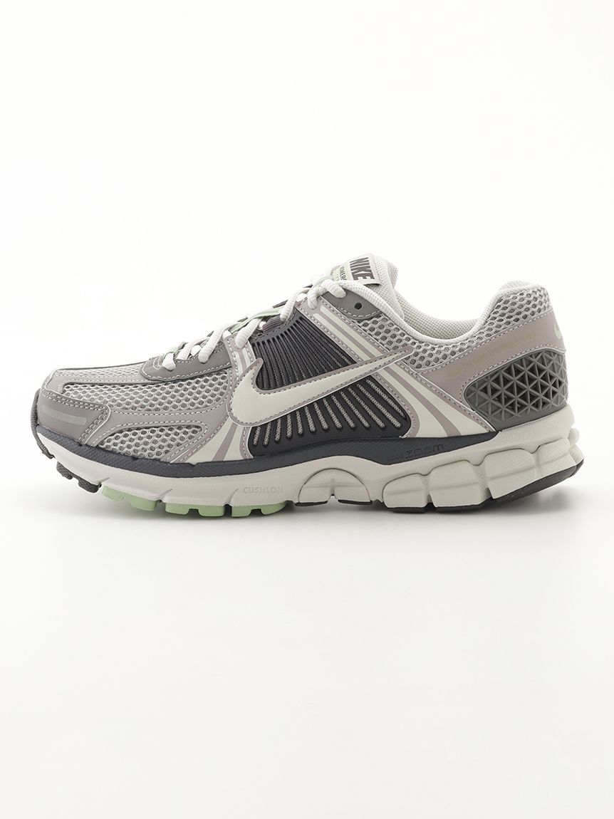 【Nike】 FB8825-001 ★ (W)ナイキ ズームボメロ 5 ★ セール】W NIKE ZOOM VOMERO 5 FB8825-001（スニーカー）｜NIKE