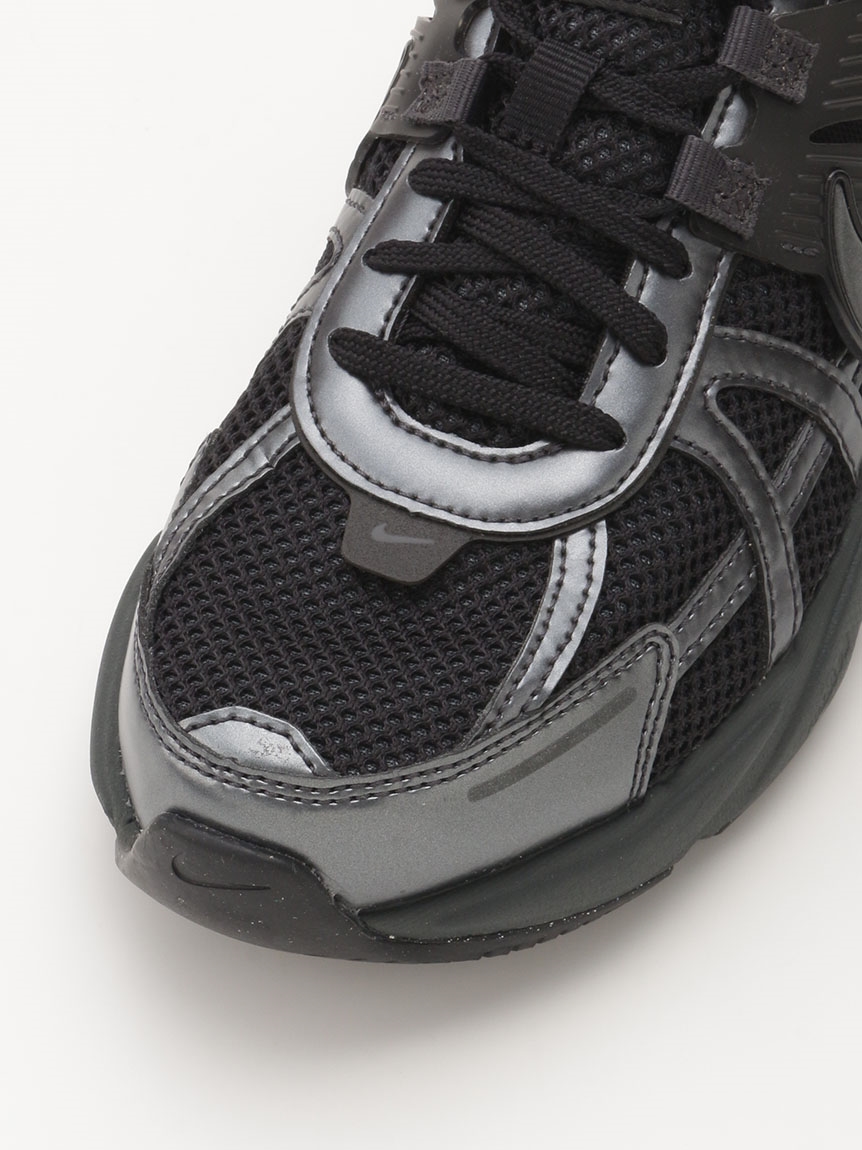 NIKE】NIKE V2K RUN(スニーカー)｜シューズ｜emmi（エミ）の通販