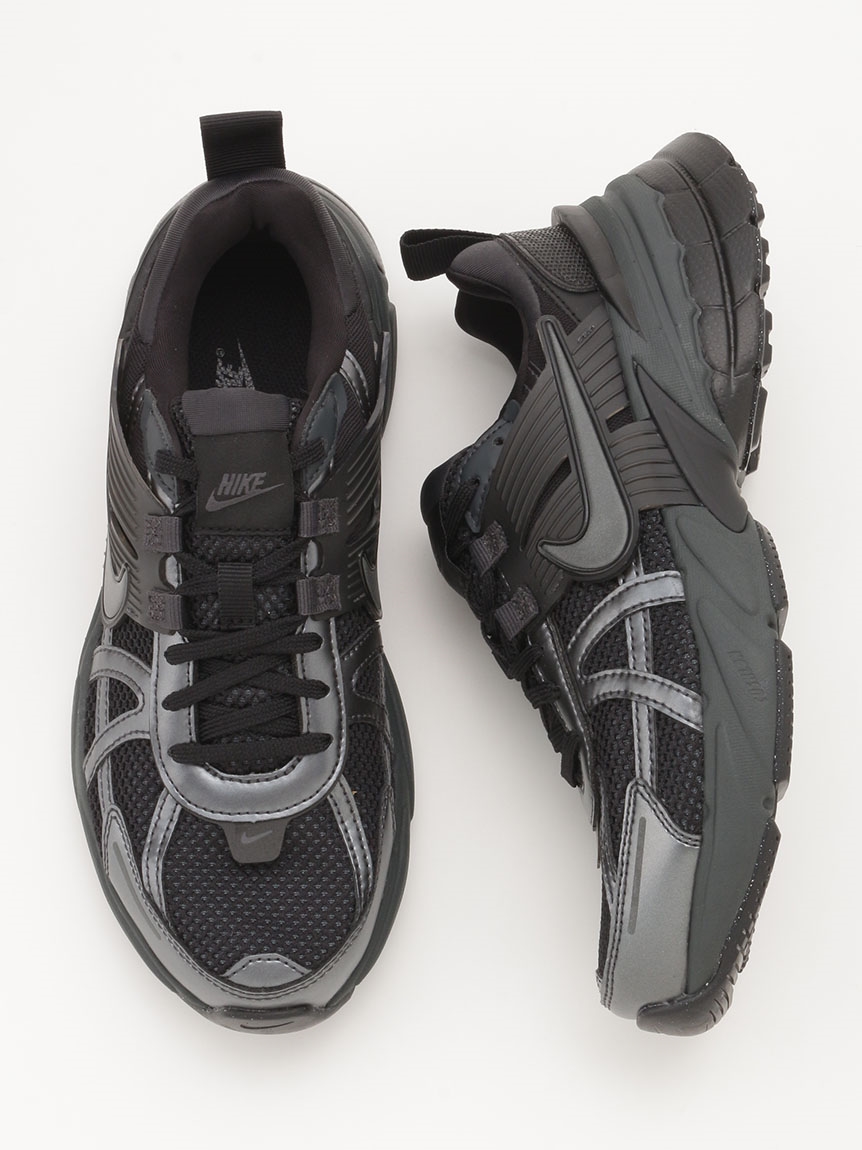 NIKE】NIKE V2K RUN(スニーカー)｜シューズ｜emmi（エミ）の通販