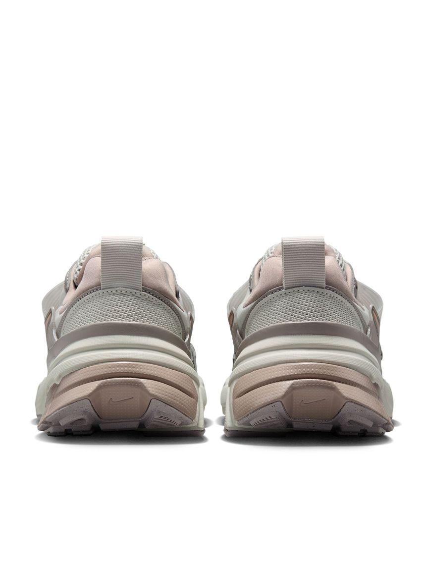 NIKE】V2K RUN(スニーカー)｜シューズ｜emmi（エミ）の通販サイト 【公式】