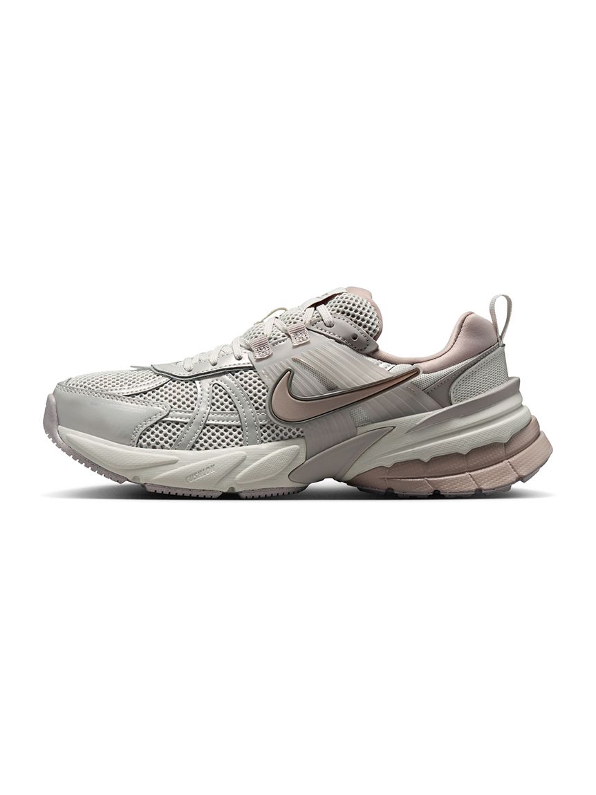 NIKE】V2K RUN(スニーカー)｜シューズ｜emmi（エミ）の通販サイト 【公式】