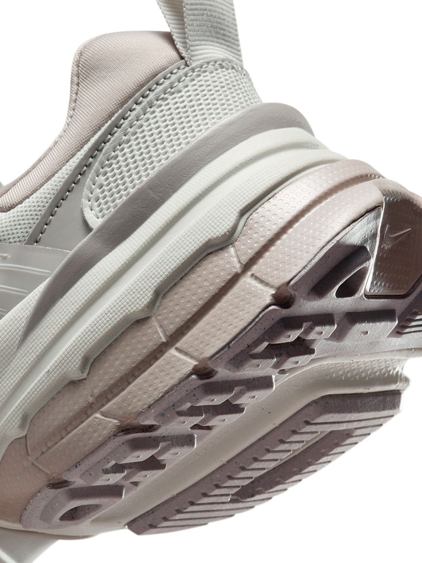 NIKE】V2K RUN(スニーカー)｜シューズ｜emmi（エミ）の通販サイト 【公式】