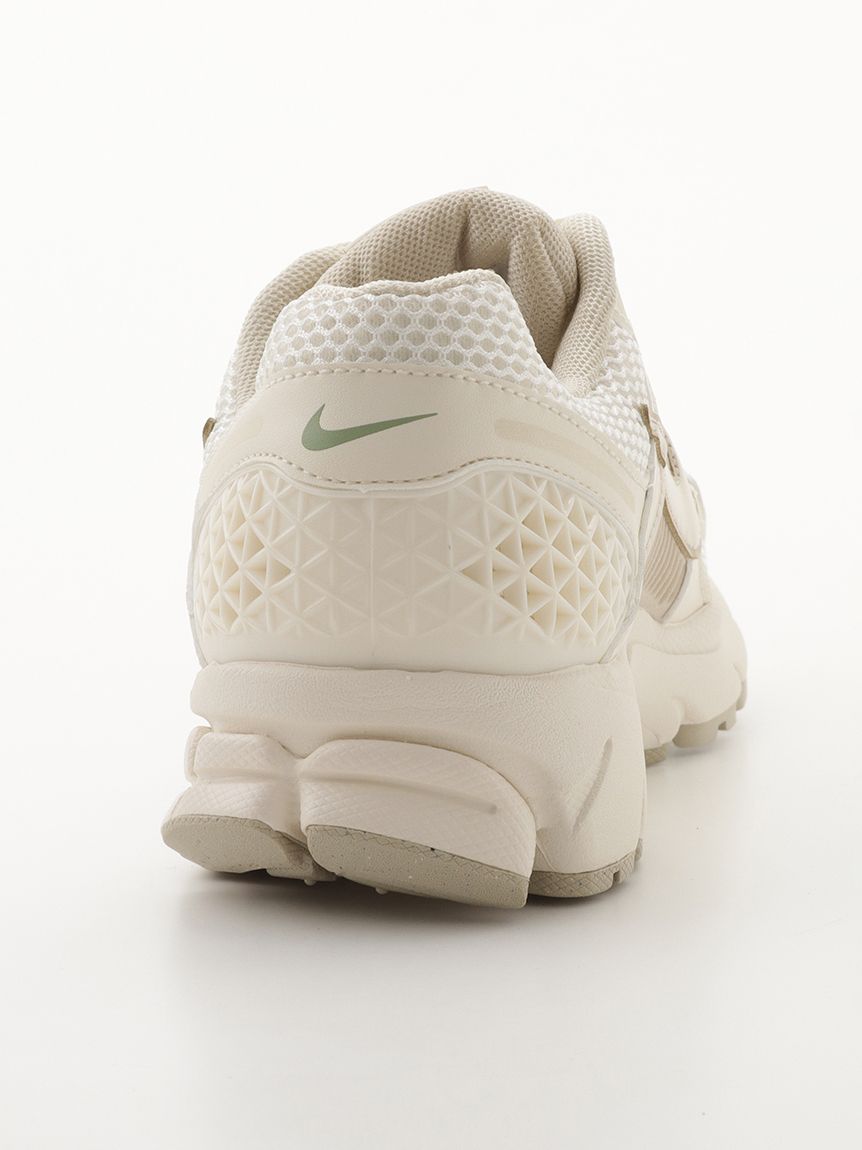 Nike air zoom vomero shoes deals