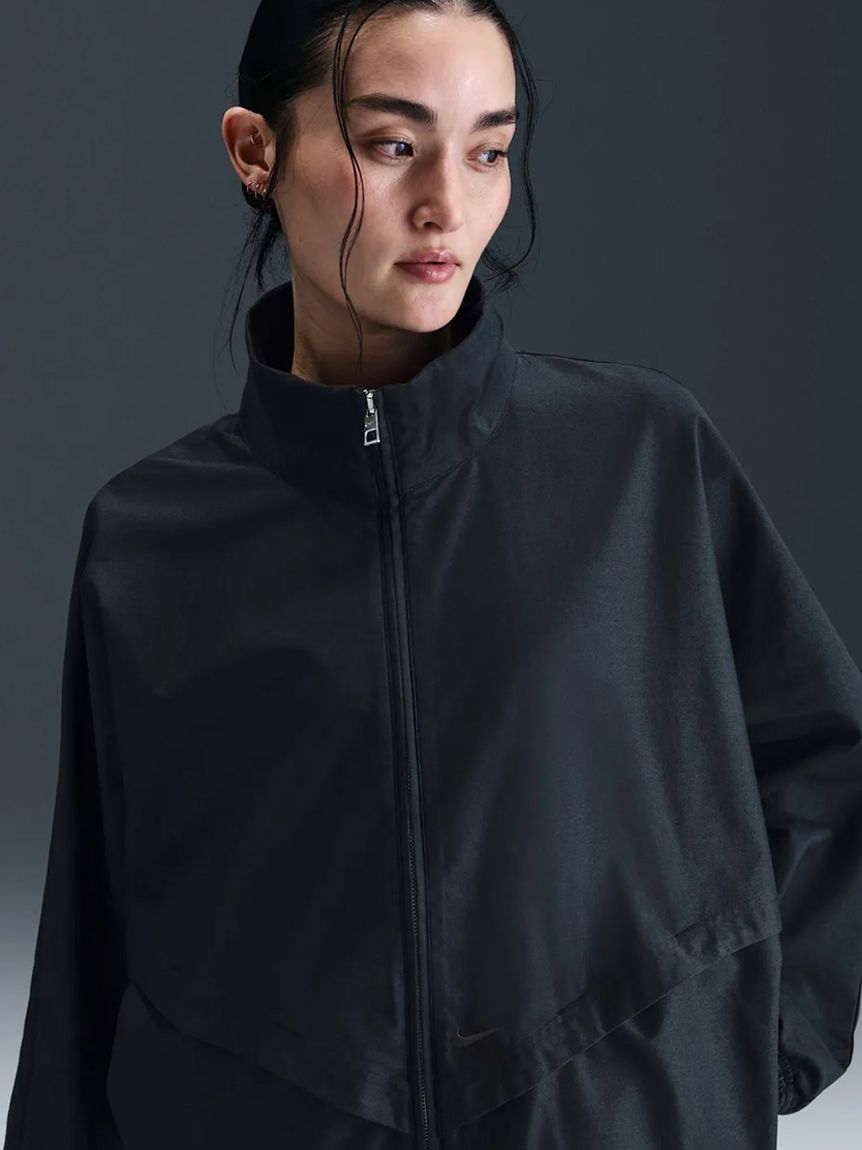 NIKE】CLLCTN WR TWILL JK(ブルゾン)｜アウター｜emmi（エミ）の