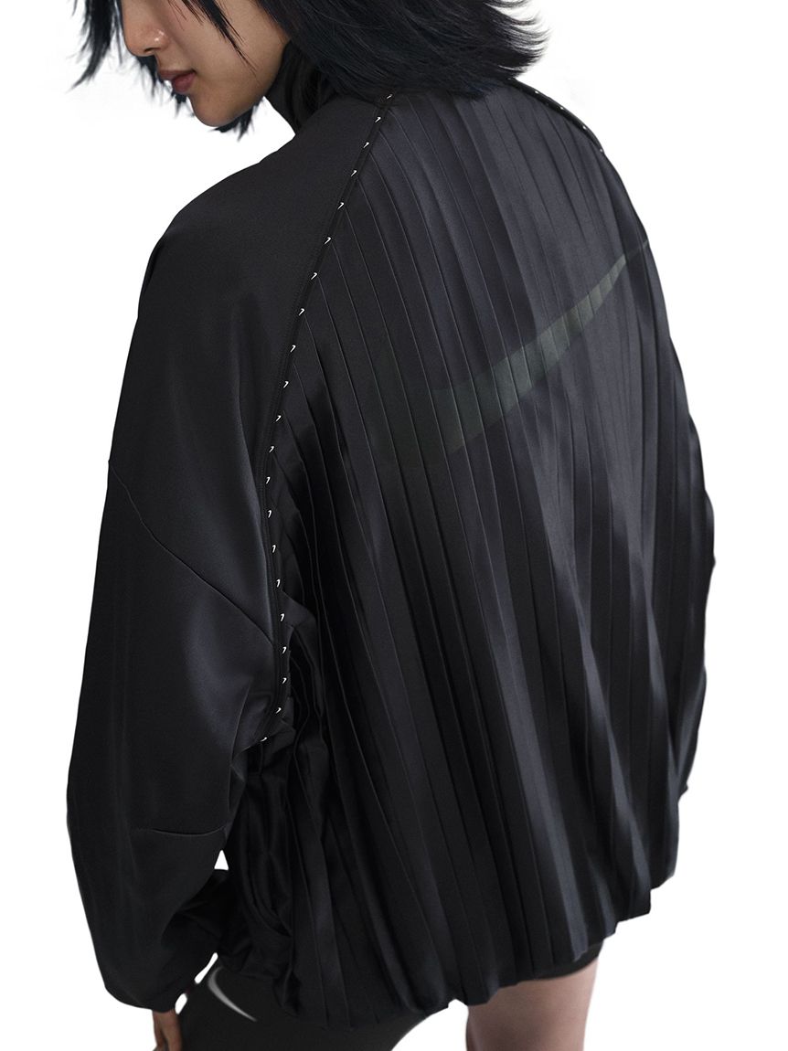 NIKE】PLEATD TRK JKT(ジャケット)｜アウター｜emmi（エミ）の通販