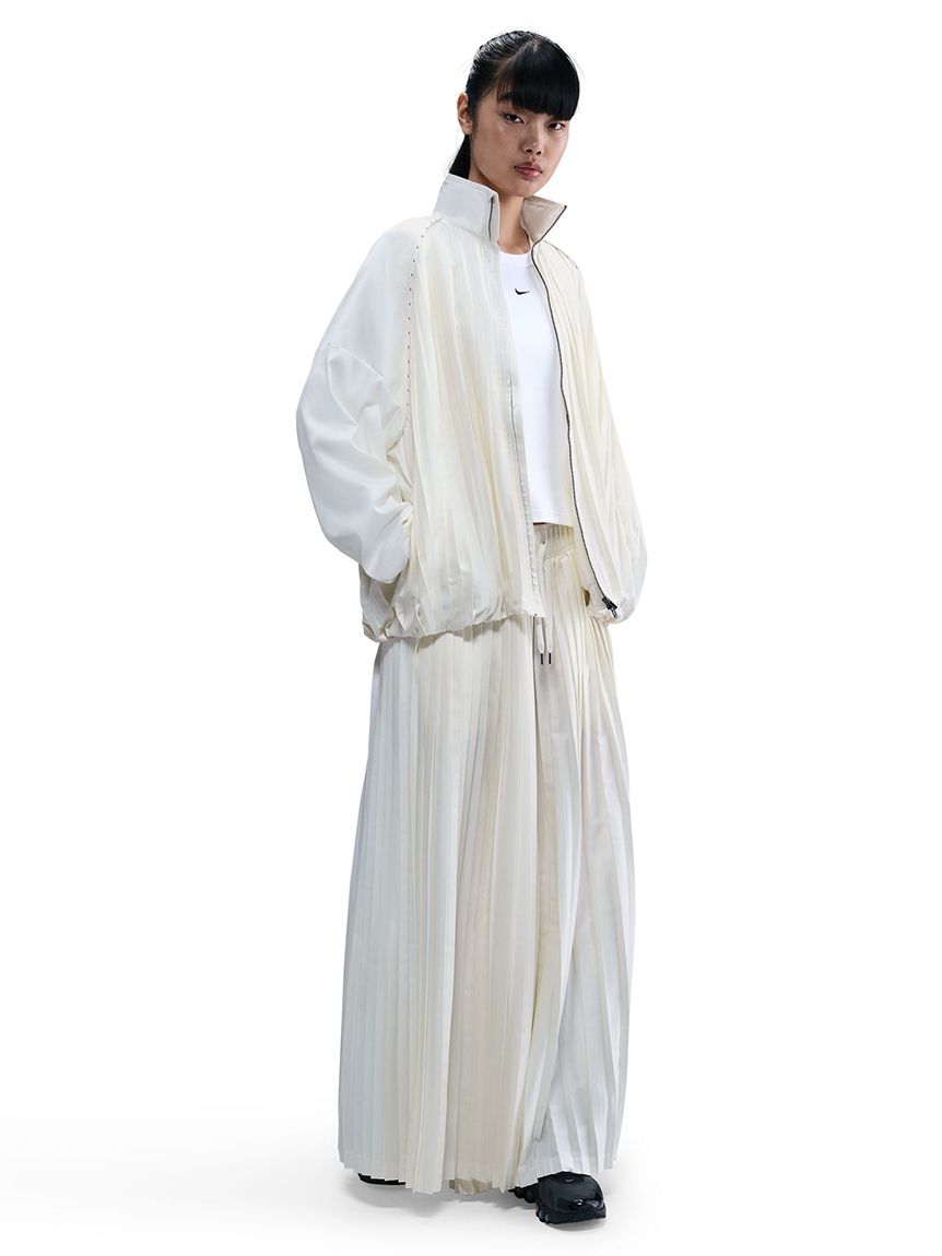 emmiエミ【NIKE】PLEATD TRK JKT プリーツトラックジャケット NIKE】PLEATD TRK JKT(ジャケット)｜アウター｜emmi（エミ）の通販