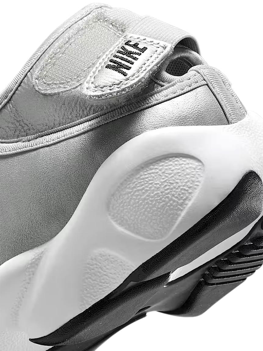 NIKE meets emmi】W AIR RIFT(スニーカー)｜シューズ｜emmi（エミ）の