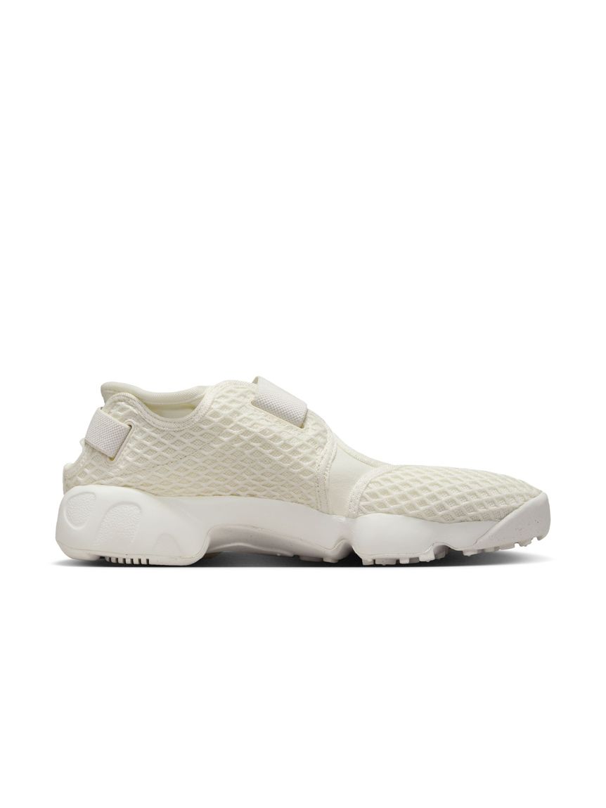 NIKE meets emmi】WMNS AIR RIFT(スニーカー)｜シューズ｜emmi（エミ