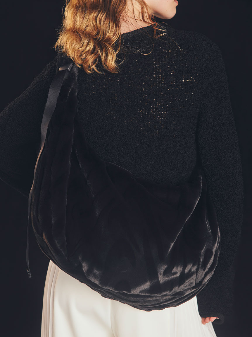 NIKE】FX FUR SLOUCHY BAG(トートバッグ)｜バッグ｜emmi（エミ）の通販