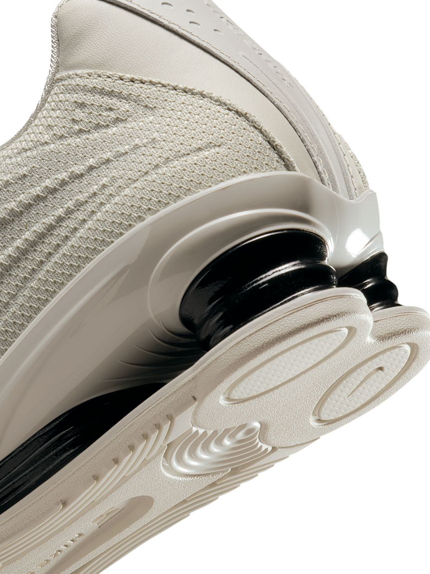 ミー NIKE meets emmi】SHOX Z(スニーカー)｜シューズ｜emmi（エミ