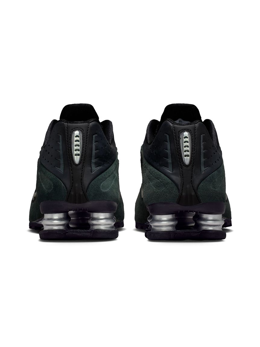 NIKE meets emmi】W SHOX R4(スニーカー)｜シューズ｜emmi（エミ）の