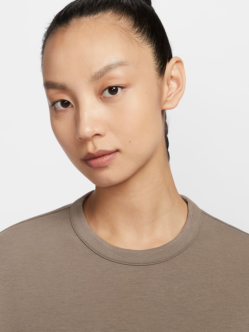 NIKE meets emmi】Dri-FIT OVERSIZED CREW-NECK TOP(スウェット