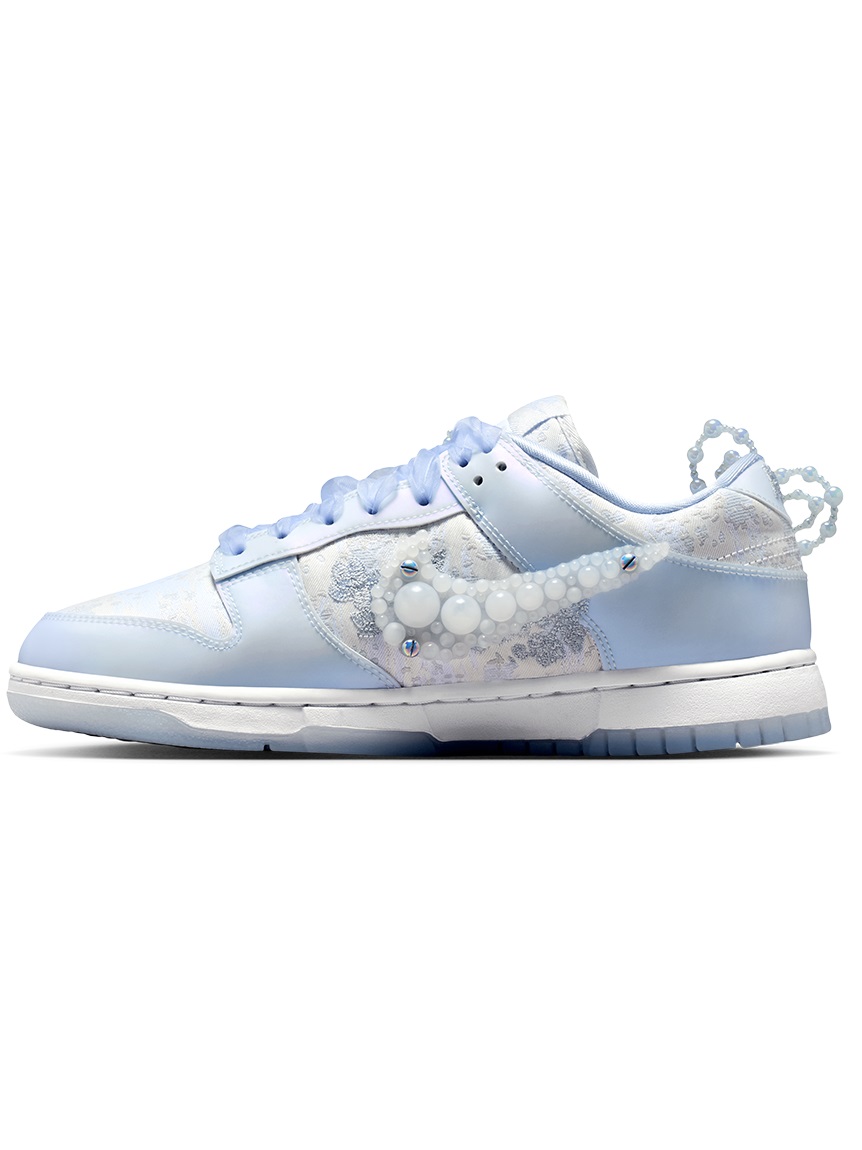 NIKE】W DUNK LOW(スニーカー)｜シューズ｜emmi（エミ）の通販サイト