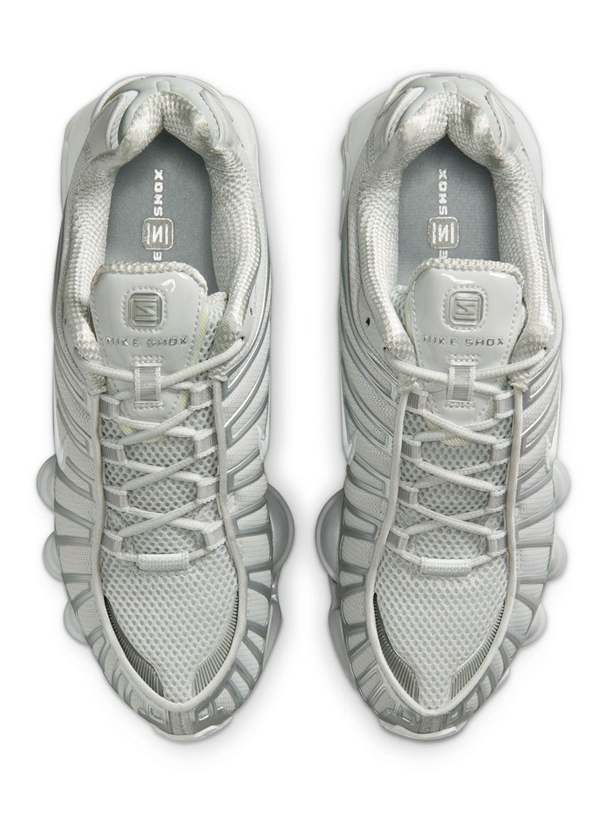 NIKE meets emmi】SHOX TL(スニーカー)｜シューズ｜emmi（エミ）の通販