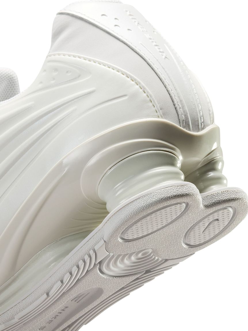 NIKE meets emmi】W SHOX Z(スニーカー)｜シューズ｜emmi（エミ）の
