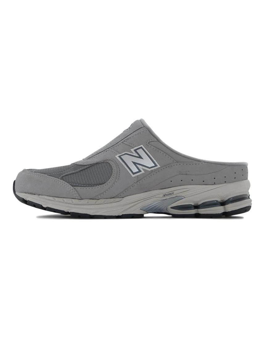 New Balance】M2002RM(スニーカー)｜シューズ｜emmi（エミ）の通販 ...