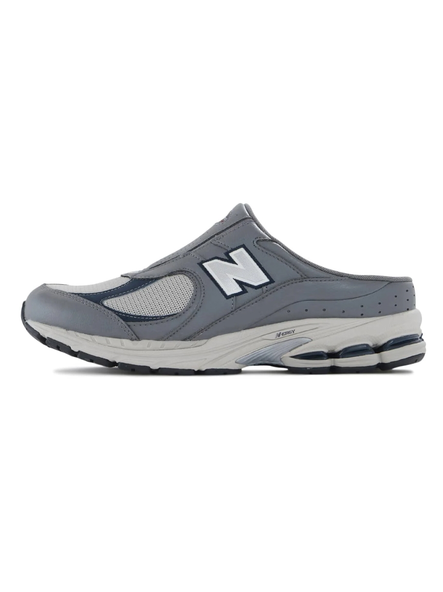 New Balance】M2002RM(スニーカー)｜シューズ｜emmi（エミ）の通販