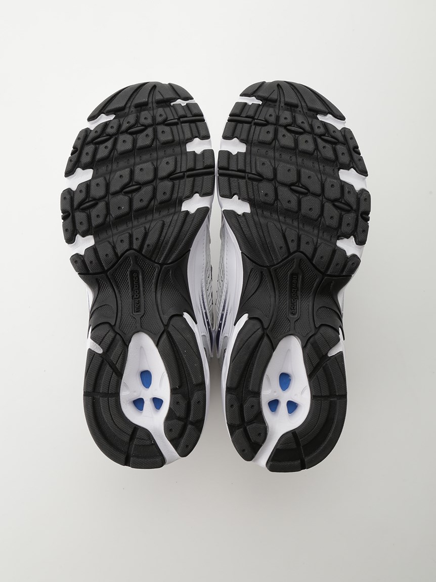 未使用 New Balance MR530 25.0 シルバーネイビー emmi 未使用 New Balance MR530 25.0 シルバーネイビー emmi - メルカリ