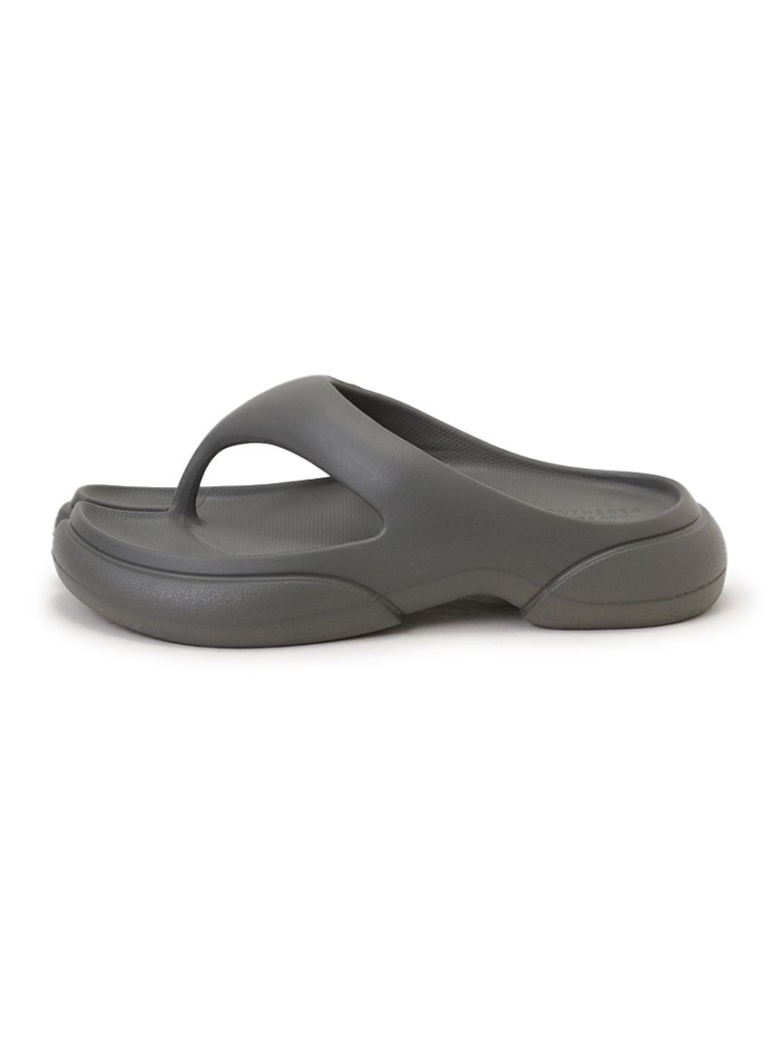 emmi×PAES】New Flipflop(サンダル)｜SHOES｜emmi（エミ）の通販サイト
