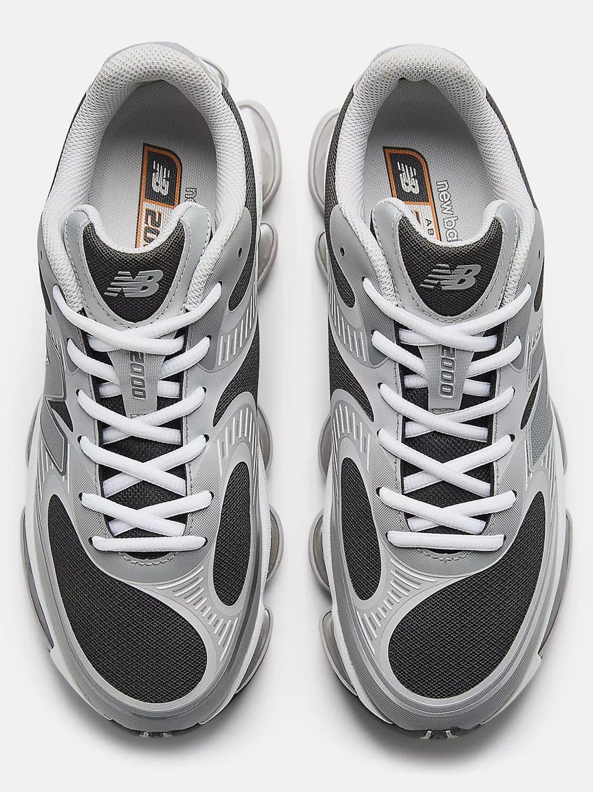 New Balance】2000(スニーカー)｜シューズ｜emmi（エミ）の通販サイト