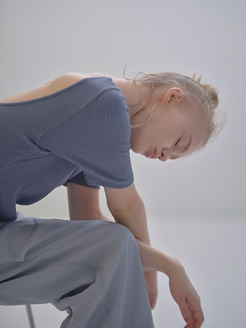 ハーフスリーブリブトップス(カップ付き)(その他)｜emmi（エミ）の通販