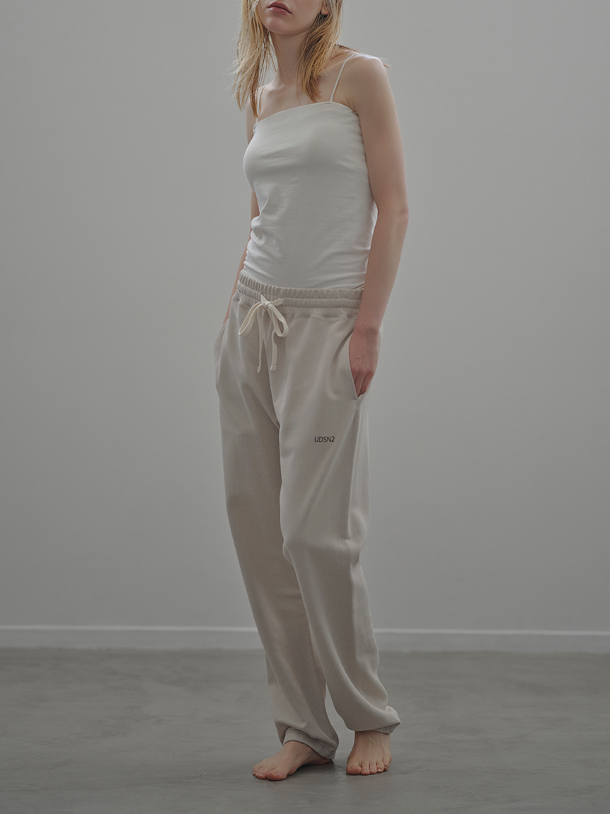 UUWCT249505_p_28_LL.jpg