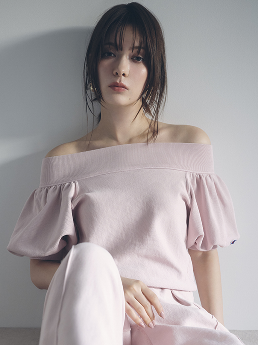 【【FRAY I.D｜Champion】オフショルスウェットピンク FRAY I.D｜Champion】パフスリーブオフショルスウェット(カットソー