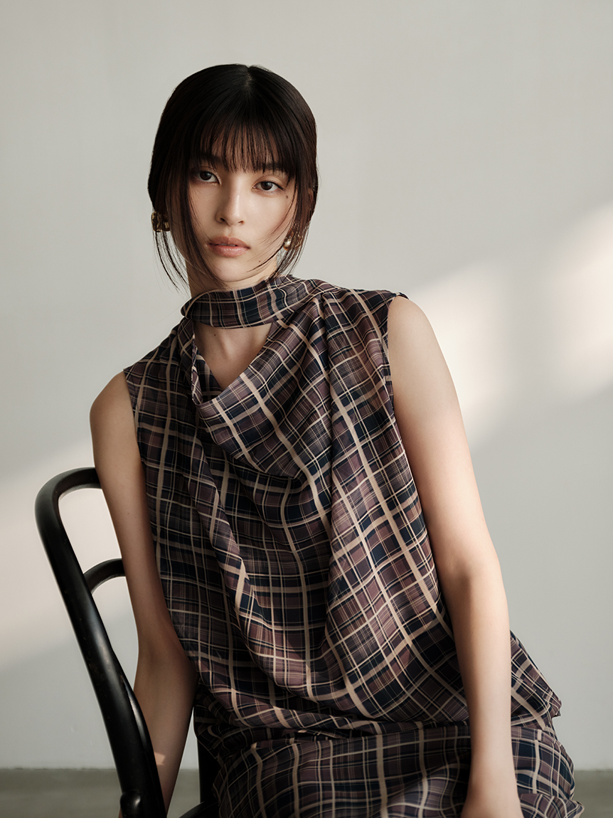 Frayid FRAY ID ラッフルノースリーブブラウス グレー FRAY I.D フレイアイディー トップス 25秋冬 ラッフルフリル