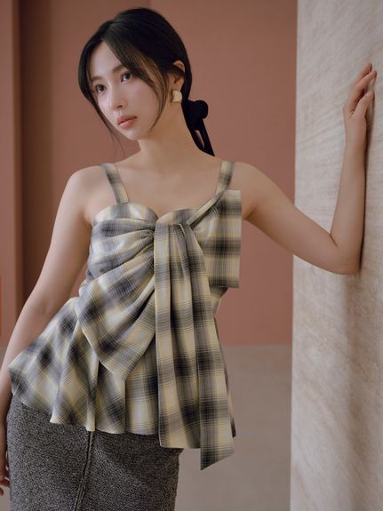 reformation トップス
