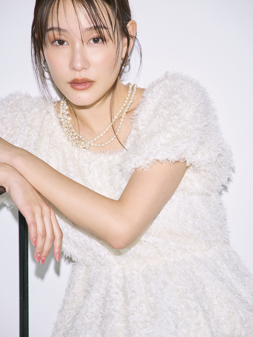 ONLINE限定】フリンジラメジャガード2wayオフショルブラウス