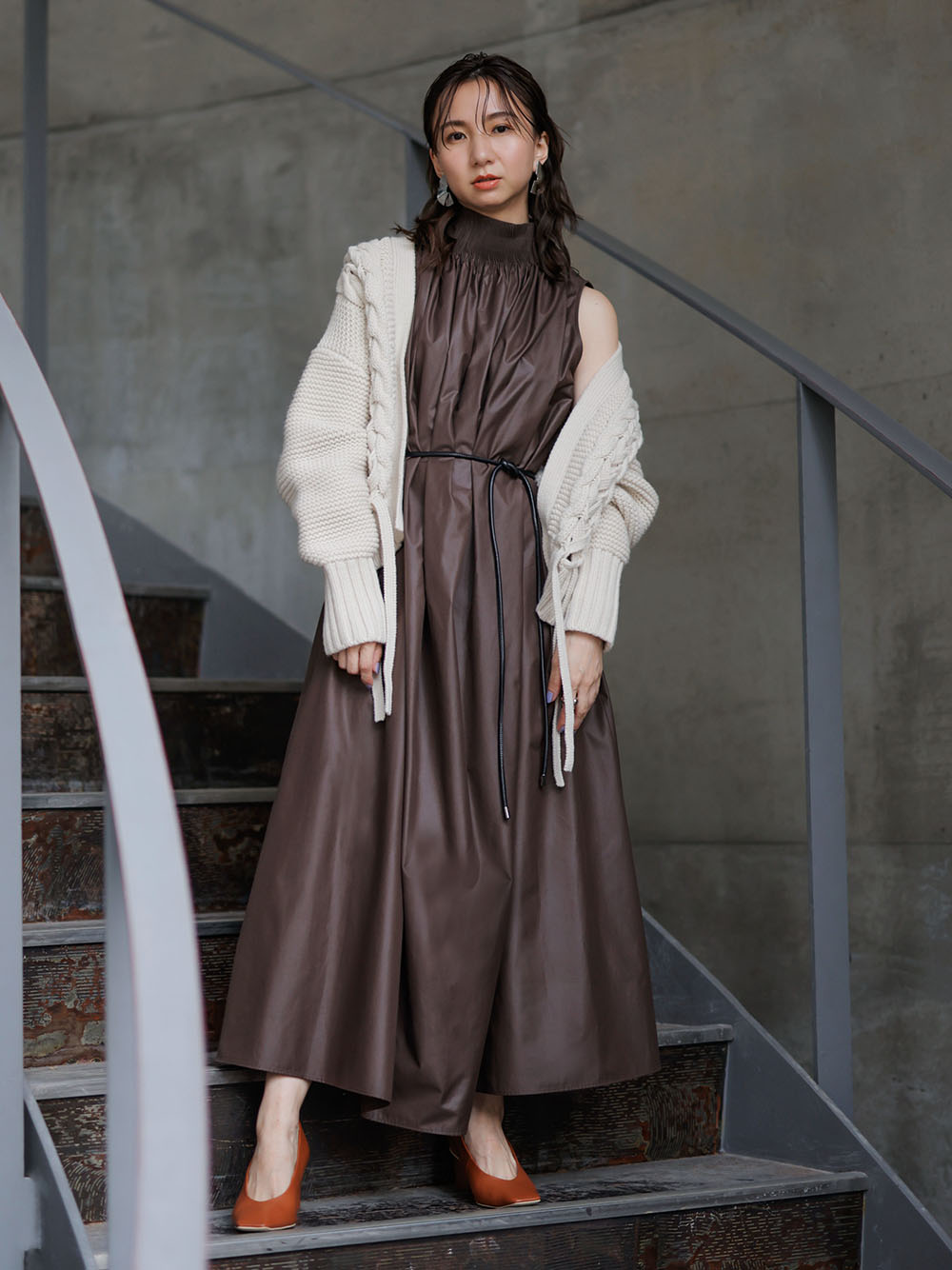 スモッキングタックネックチンツワンピース マキシ ロングワンピース ワンピース Fray I D フレイ アイディー の通販サイト 公式