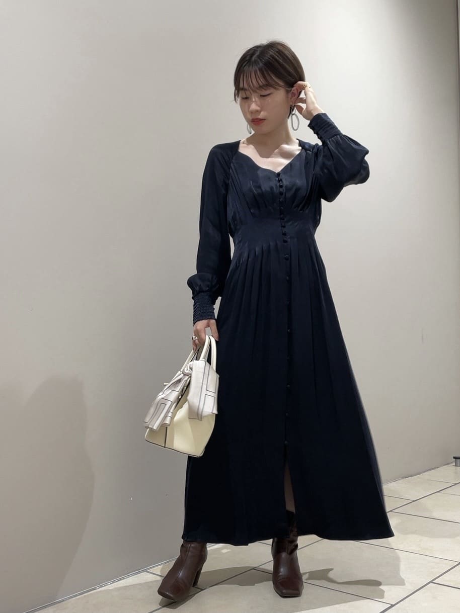 デコルテダイヤネックサテンワンピース(マキシ・ロングワンピース デコルテダイヤネックサテンワンピース(マキシ・ロングワンピース