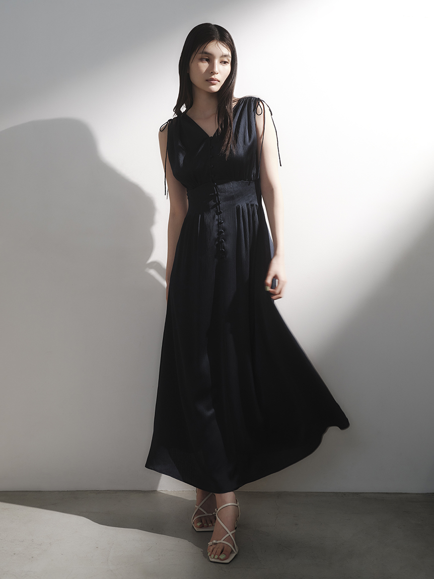✴︎美品未使用✴︎FRAY I.D サテンタックフレアワンピース／ウォッシャブル サテンタックフレアワンピース／ウォッシャブル(マキシ・ロング