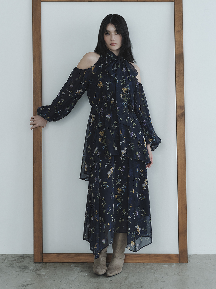 00サイズ】フラワープリントオフショルティアードワンピース(マキシ