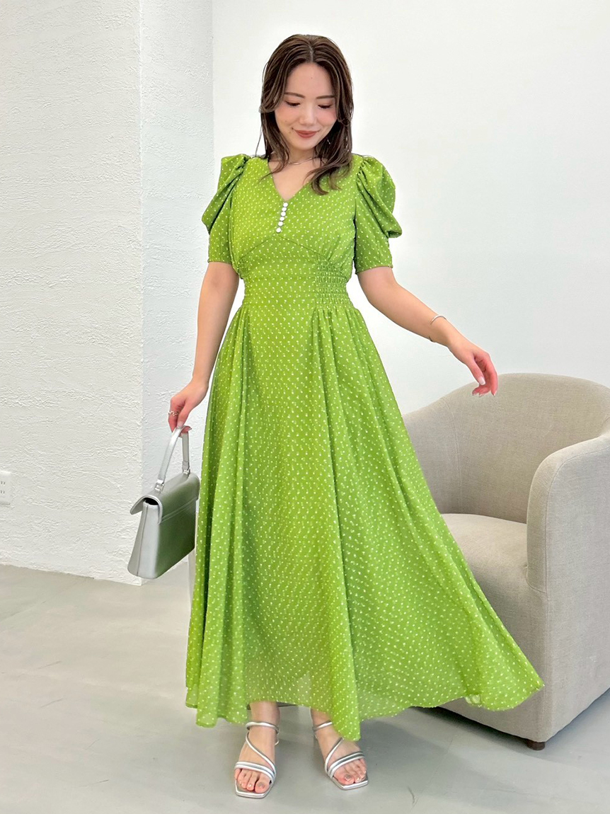 パフスリーブドットワンピース(マキシ・ロングワンピース)｜ワンピース
