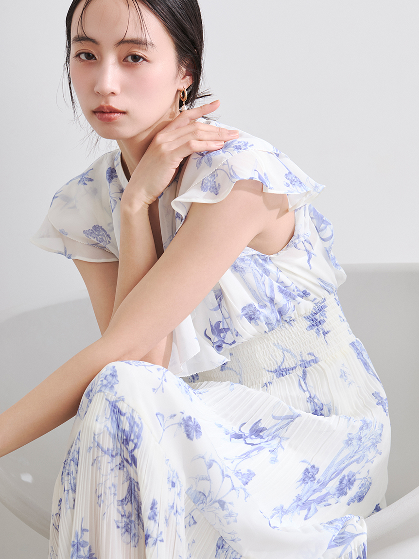 00サイズあり】フリルウエストシャーリングプリントワンピース