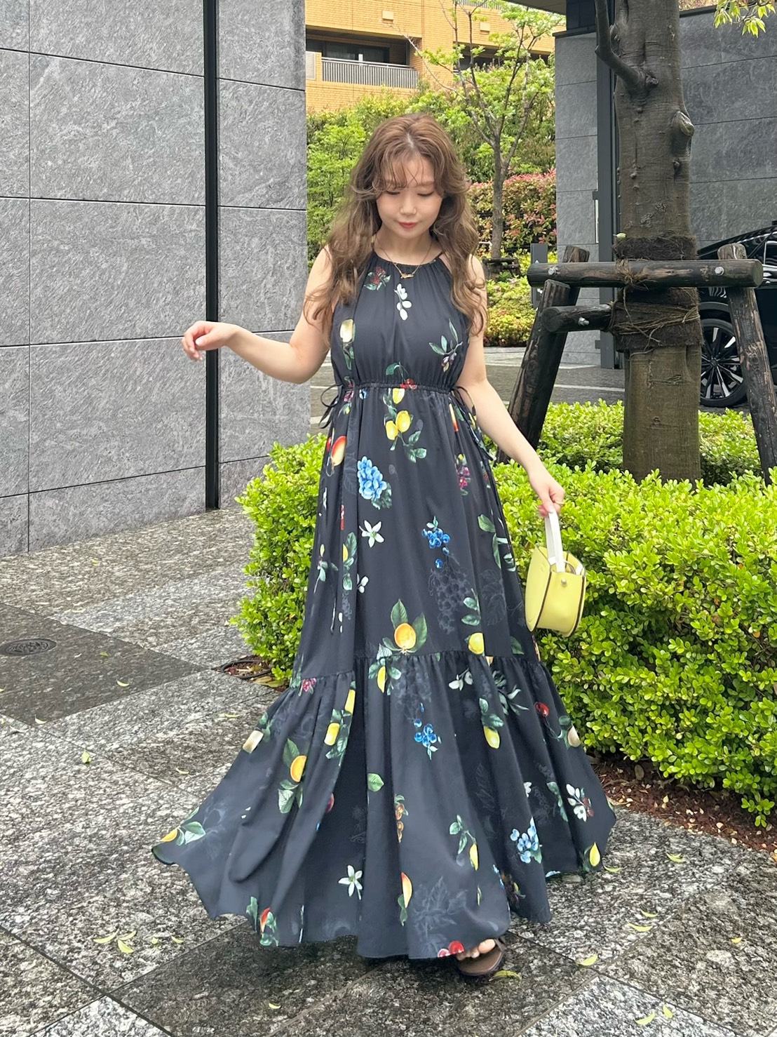 フルーツプリントホルターワンピース／ウォッシャブル・吸水速乾