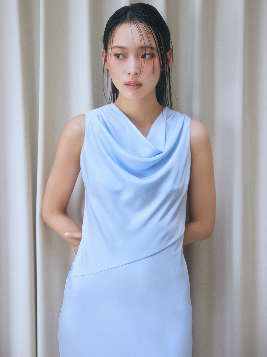 ドレープネックサテンドレス／ウォッシャブル・防シワ