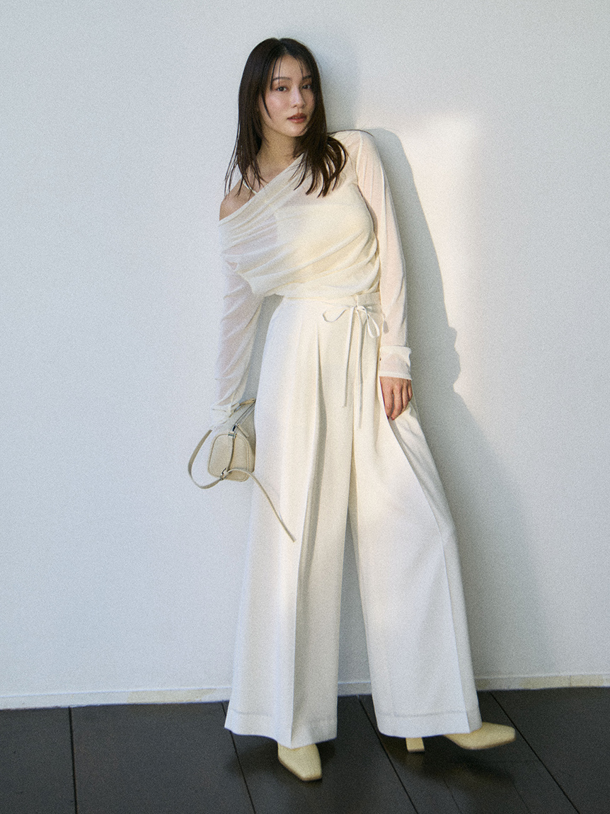 5128【美品】usaato ワイドパンツ 天然素材 シェルダブルボタン 白