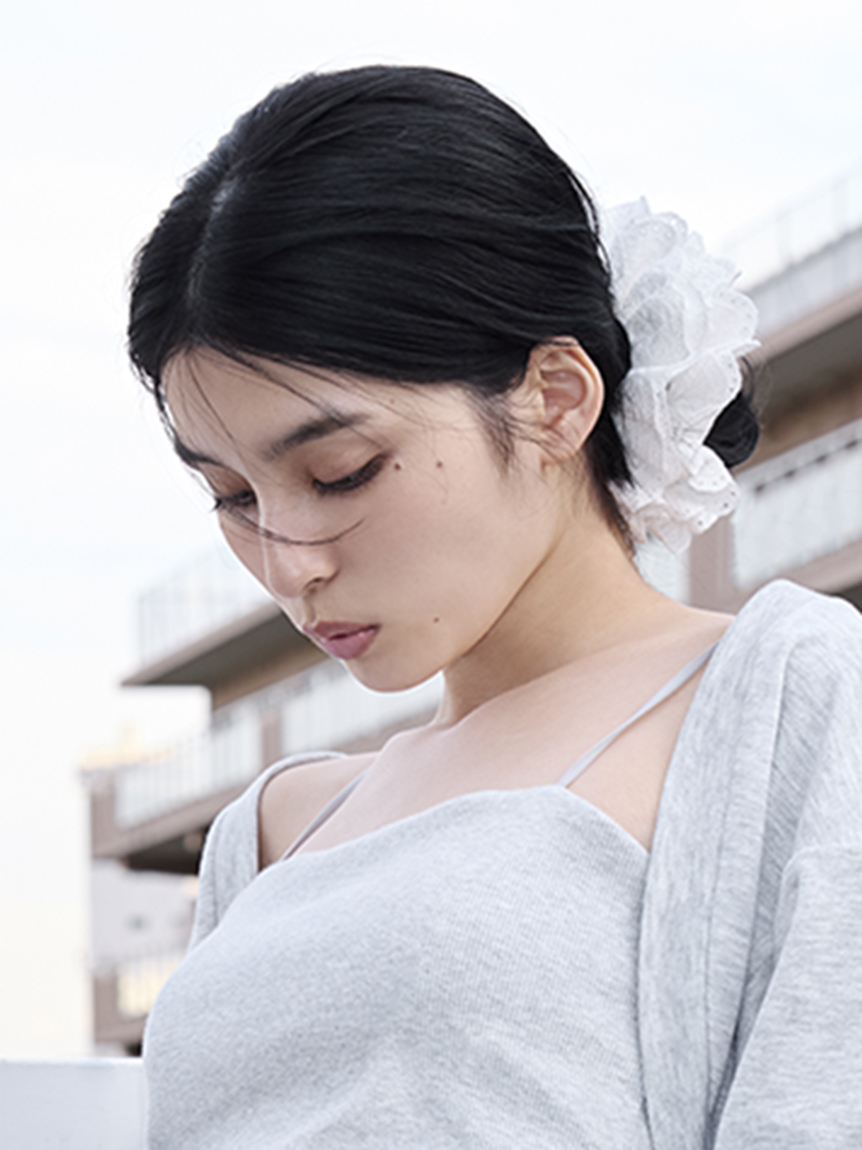 ロゴチャームカットワークシュシュ(その他)｜ファッション雑貨