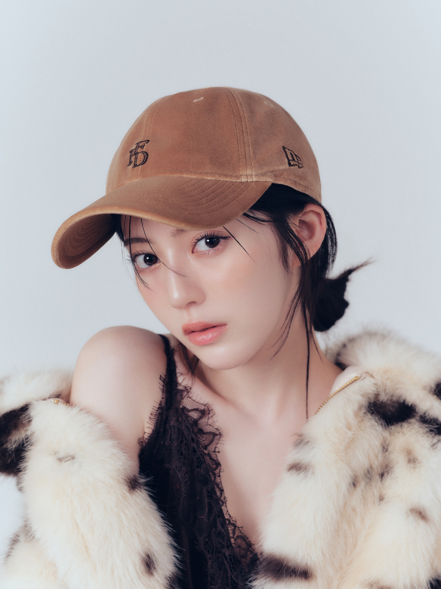 FRAY I.D｜NEW ERA®】9TWENTY(TM)ベロア刺繍キャップ(帽子