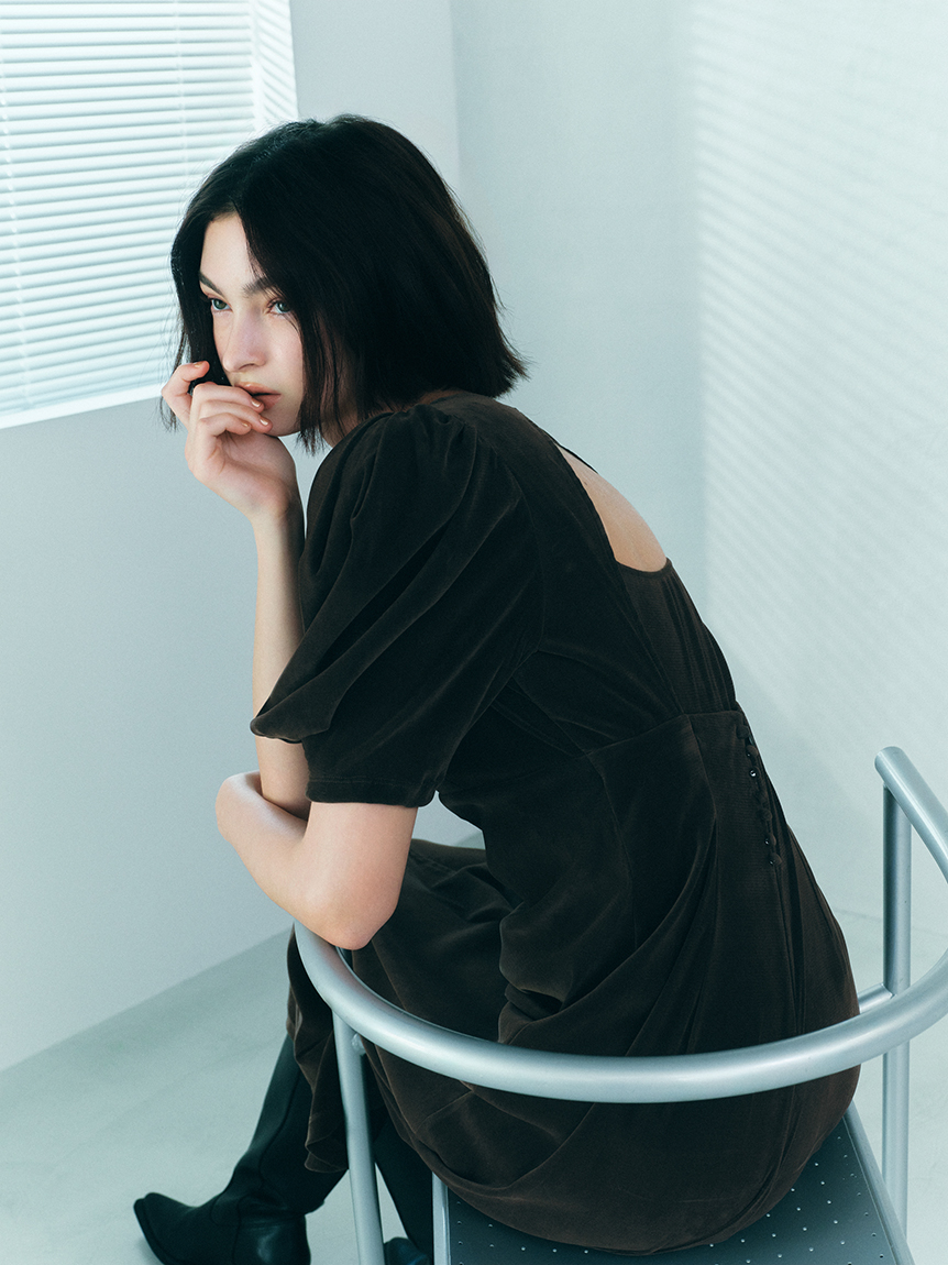 バックオープンフロッキーチュールワンピース(マキシ・ロング