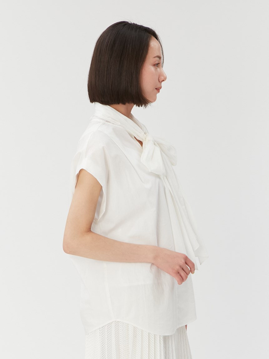 bow.a IRIS BLOUSE ノースリーブ　ホワイト